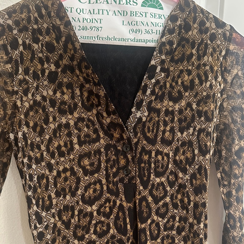 Fuzzi Leopard Print V-Neck Blouse - Picture 3 of 5